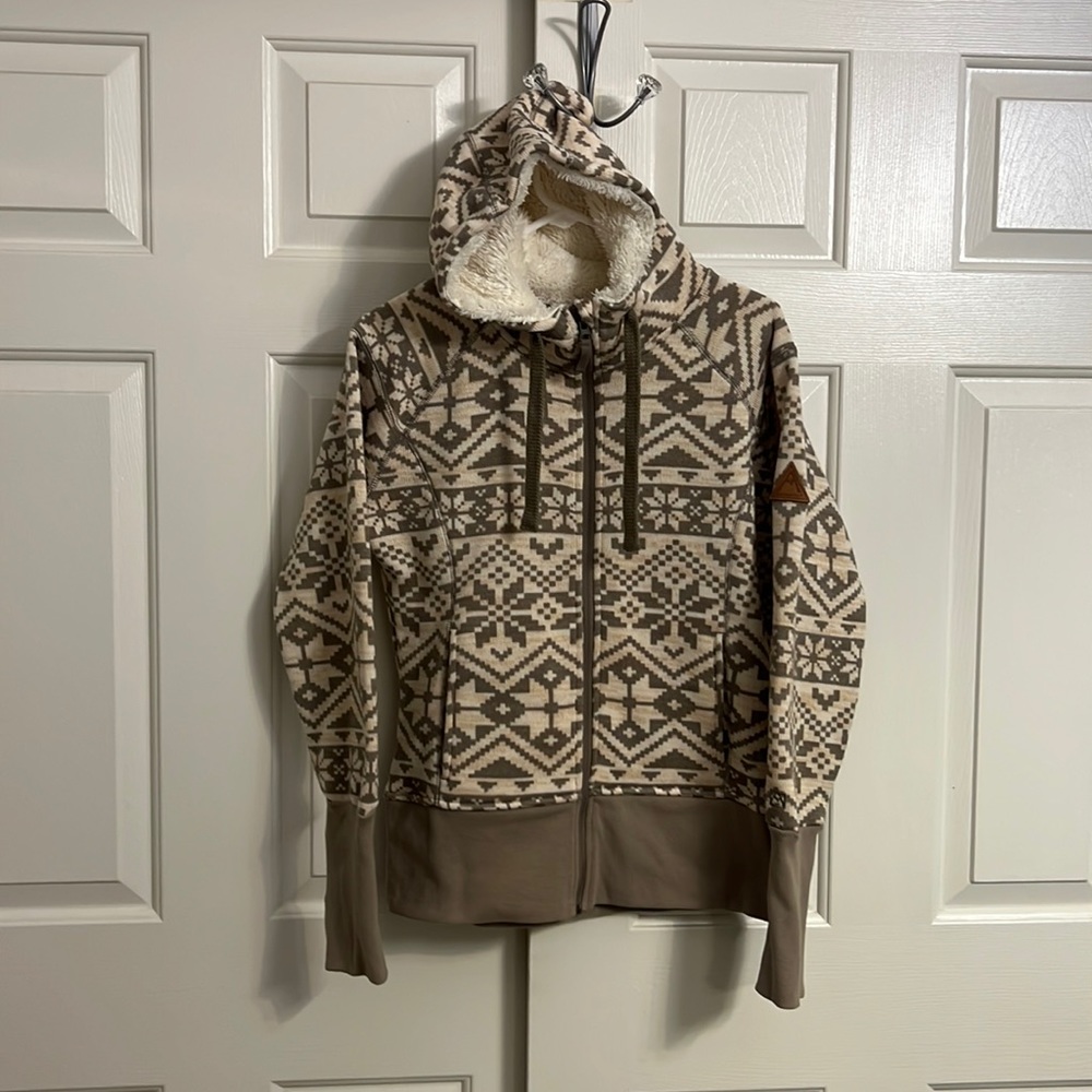 S8- Avalanche Outdoor Inspired Apparel Co. Fair Isle Hoodie Jacket Size Medium